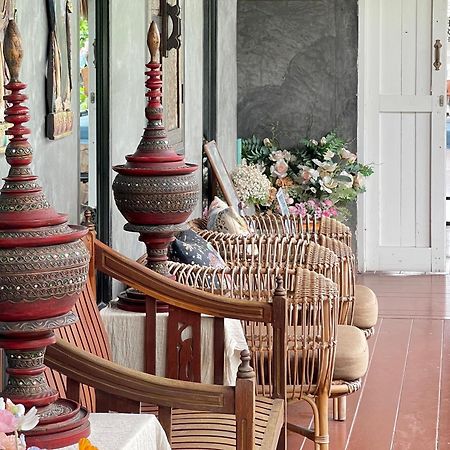 The Quarter Wutthakat Apartment Bangkok Exterior photo