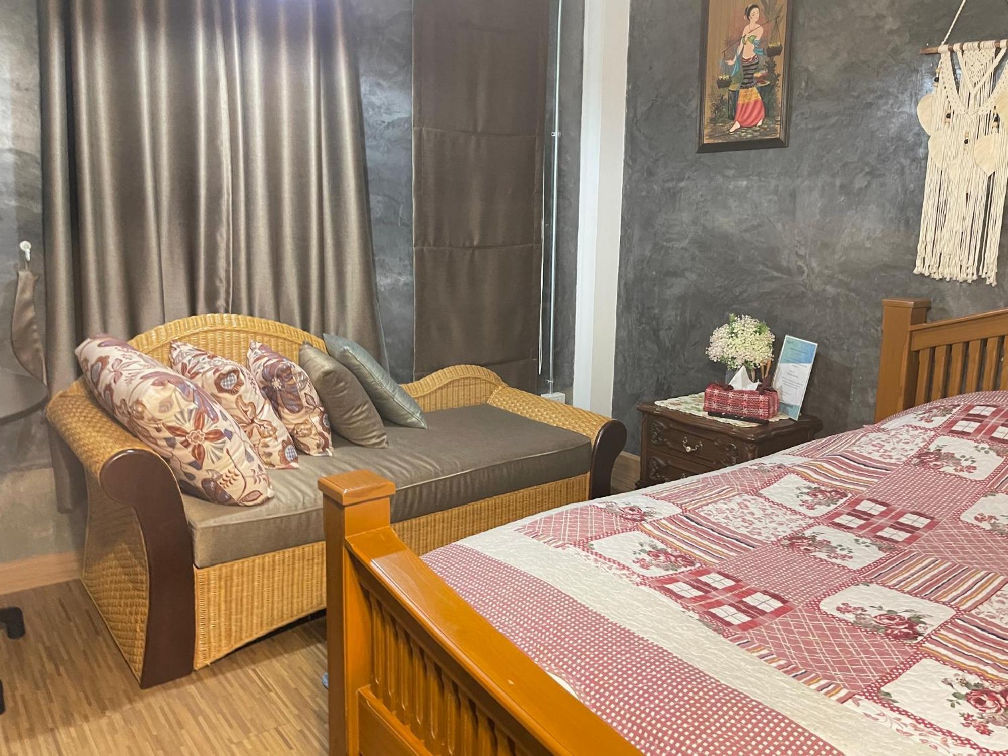 The Quarter Wutthakat Apartment Bangkok Room photo