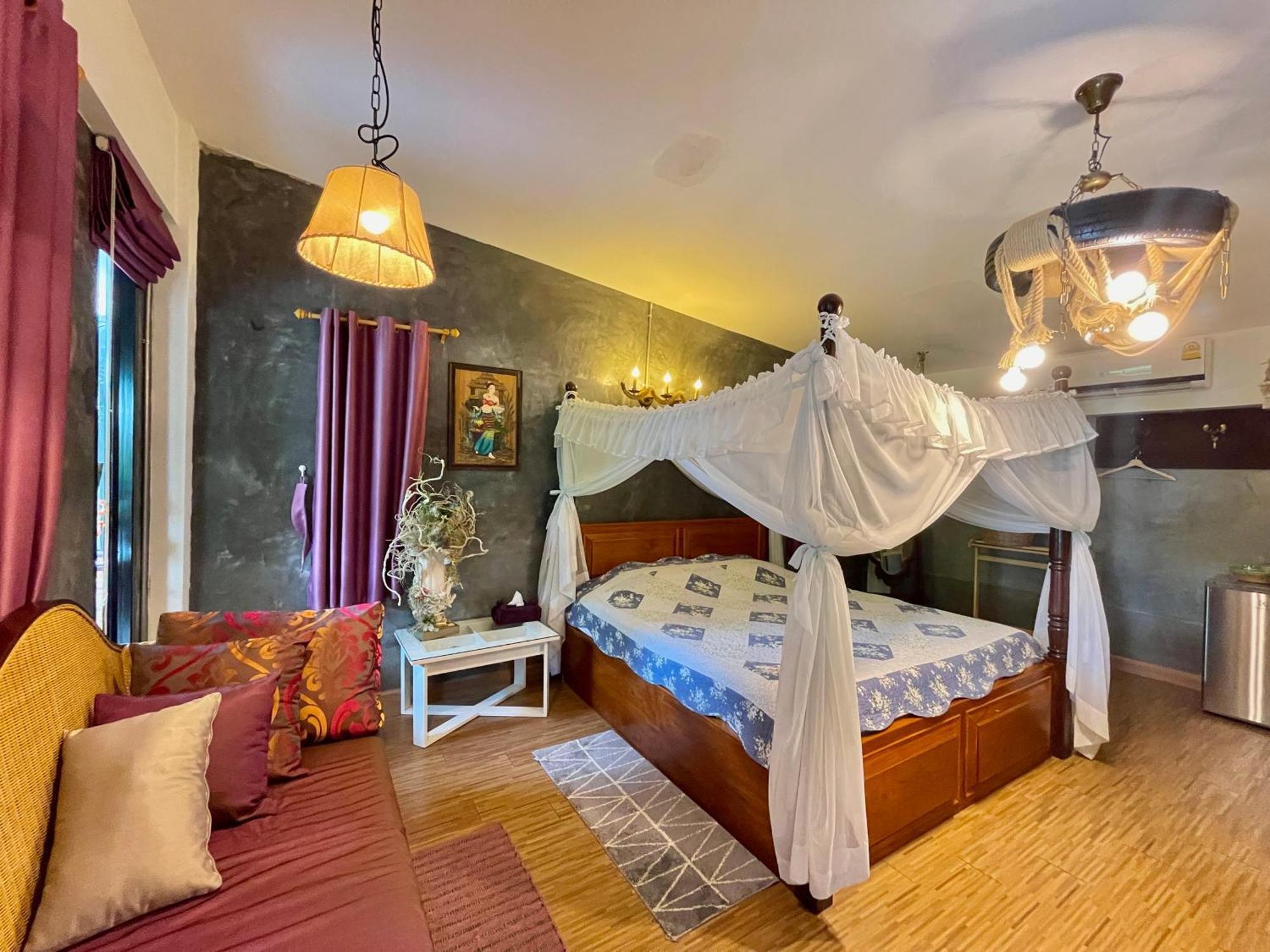 The Quarter Wutthakat Apartment Bangkok Room photo